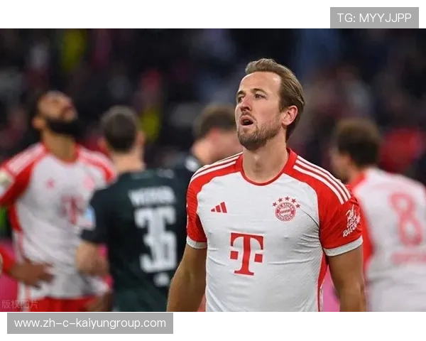 凯恩前场回撤组织传球,拜仁攻势由此全面打开 凯恩前场回撤组织传球,拜仁攻势由此全面打开